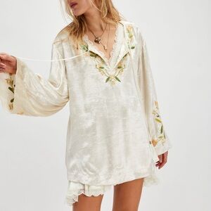 NWT Free People Ember Embroidered Tunic size medium